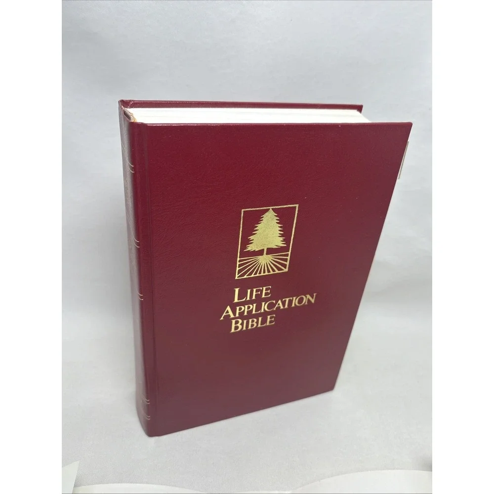 Life Application Study Bible New International Version Tyndale Full Color Maps